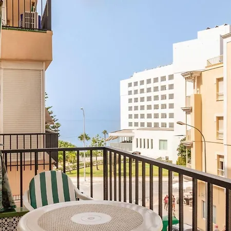 Awesome In With 1 Bedrooms, Wifi And Outdoor Swimming Pool Apartment
